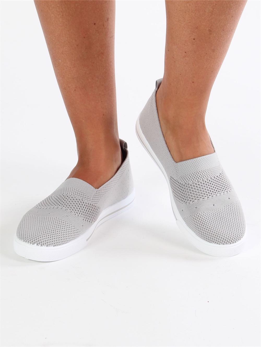 Gotzone - Beige espadrillos med vit gummisula